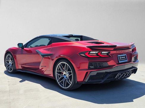 Used 2023 Chevrolet Corvette Z06 RWD image 5