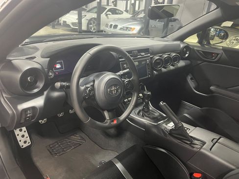 Used 2023 Toyota GR86 Premium image 27