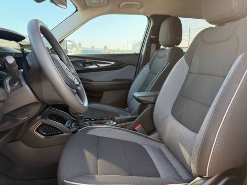 Used 2025 Chevrolet TrailBlazer LT image 24