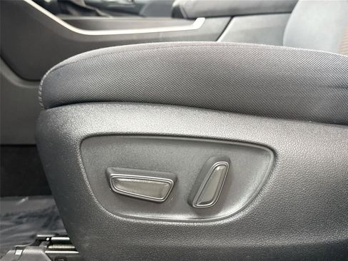 Certified 2024 Toyota Highlander LE AWD/4WD image 27