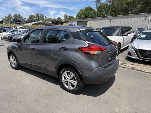 Used 2020 Nissan Kicks S FWD image 6