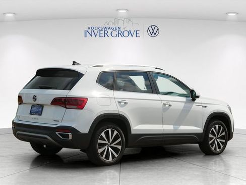 Certified 2022 Volkswagen Taos SE w/ IQ.Drive SE Package AWD/4WD image 7