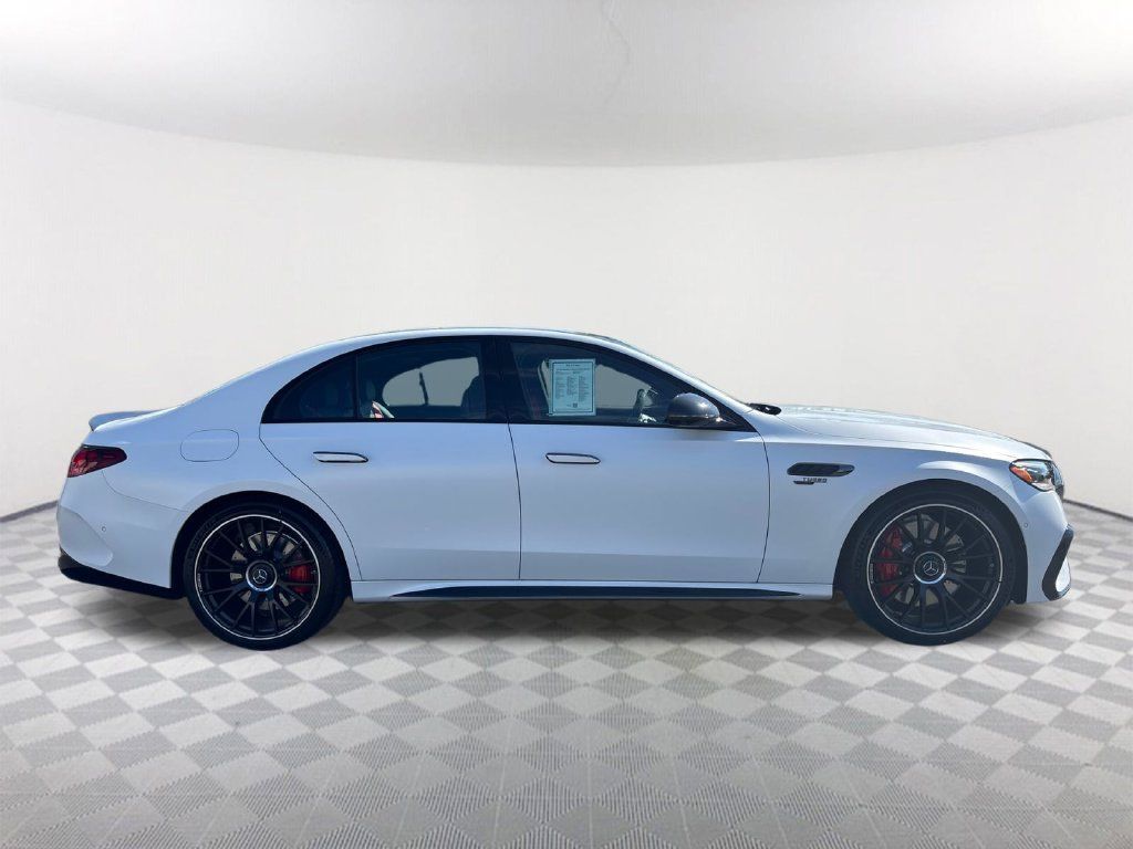 Used 2027 Mercedes-Benz E 53 AMG e 4MATIC Sedan image 3