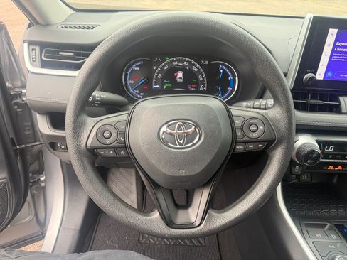 Certified 2023 Toyota RAV4 XLE w/ Convenience Package AWD/4WD image 9