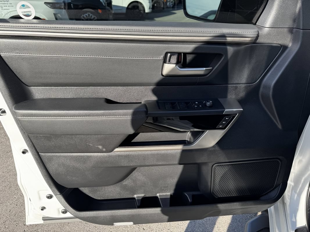 Used 2022 Toyota Tundra Limited AWD/4WD image 11