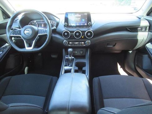Used 2021 Nissan Sentra SV FWD image 12