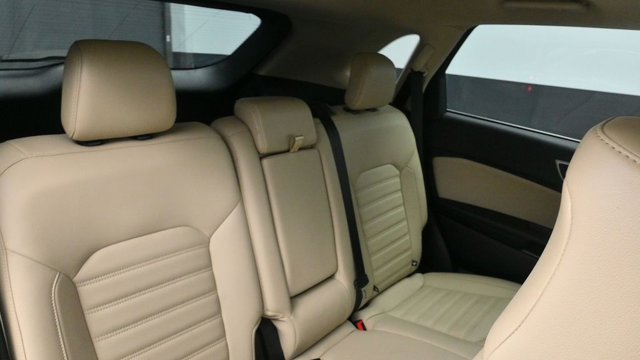 Used 2022 Ford Edge SEL AWD/4WD image 13