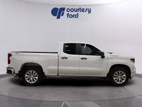 Used 2022 Chevrolet Silverado 1500 Custom image 8