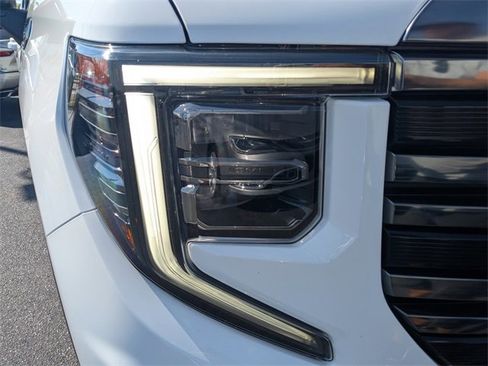 Used 2023 GMC Sierra 1500 AT4 w/ AT4 Premium Package image 10