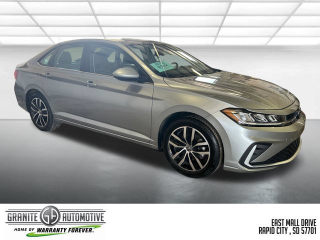 Used 2025 Volkswagen Jetta SE FWD image 8
