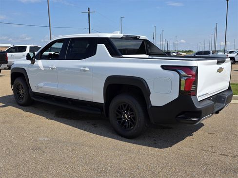 New 2026 Chevrolet Silverado EV LT image 6