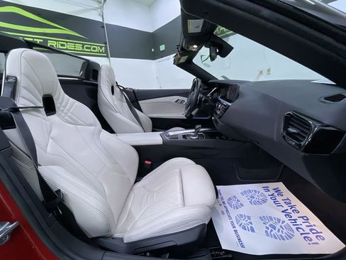 Used 2019 BMW Z4 sDrive30i w/ M Sport Package image 29