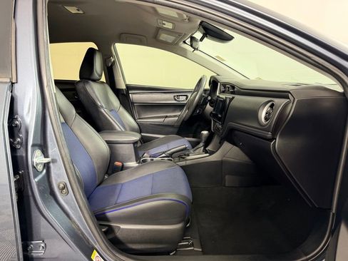 Used 2018 Toyota Corolla SE image 28