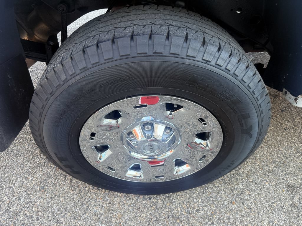 Used 2017 Nissan Titan S AWD/4WD image 18