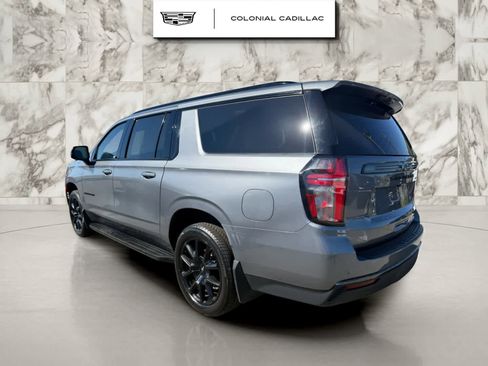 Used 2022 Chevrolet Suburban RST w/ Luxury Package image 2