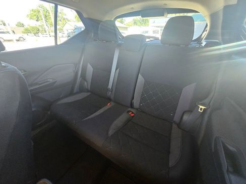 Used 2018 Nissan Kicks SV FWD image 49