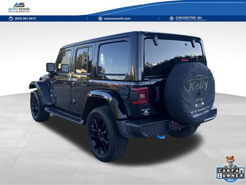 Used 2022 Jeep Wrangler Unlimited Sahara AWD/4WD image 5