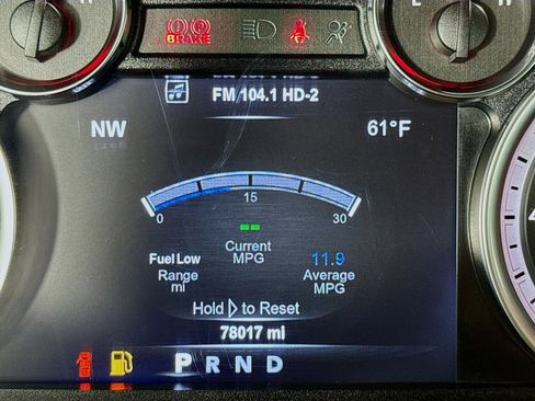 Used 2018 RAM 1500 SLT image 15