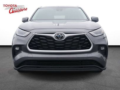 Used 2024 Toyota Highlander XLE