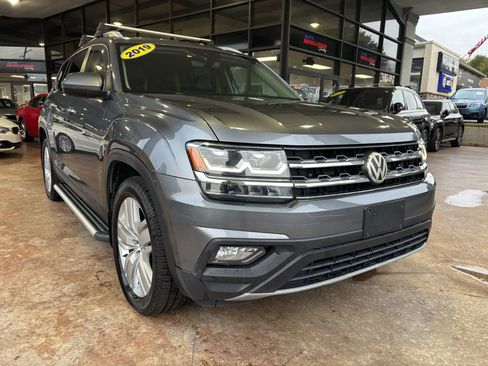 Used 2019 Volkswagen Atlas SE w/ Towing Package image 1