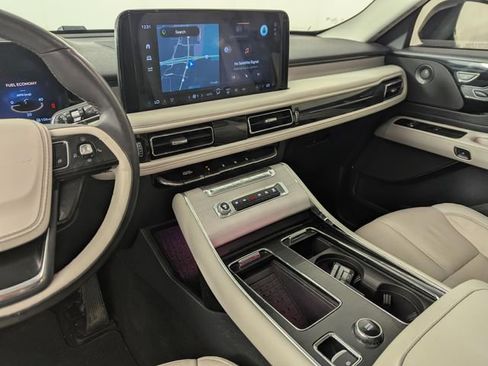 Used 2025 Lincoln Aviator Reserve w/ Jet Appearance Package image 14