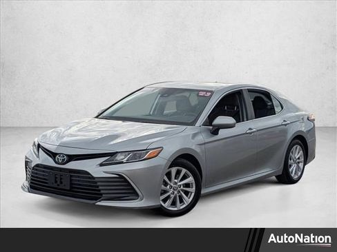 Used 2023 Toyota Camry LE image 1