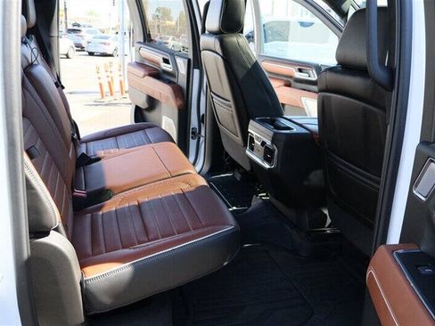 Used 2025 GMC Sierra 3500 Denali Ultimate AWD/4WD image 17