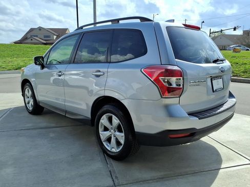 Used 2016 Subaru Forester 2.5i Premium w/ Popular Package #2 AWD/4WD image 5
