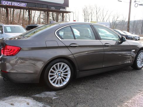 Used 2011 BMW 535i xDrive Sedan image 7