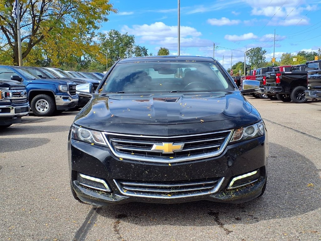Used 2016 Chevrolet Impala LTZ w/ Enhanced Convenience Package FWD image 2