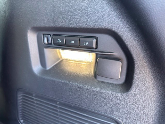 Used 2025 Ford Explorer Platinum w/ Ultimate Package AWD/4WD image 14