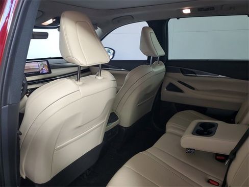 Used 2024 INFINITI QX60 Luxe w/ Performance Audio Package image 16