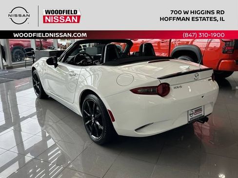 Used 2020 MAZDA MX-5 Miata Club RWD image 6