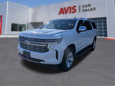 Used 2023 Chevrolet Suburban Premier image 1