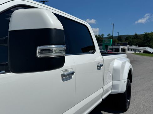 Used 2021 Ford F450 Limited w/ FX4 Off-Road Package AWD/4WD image 13
