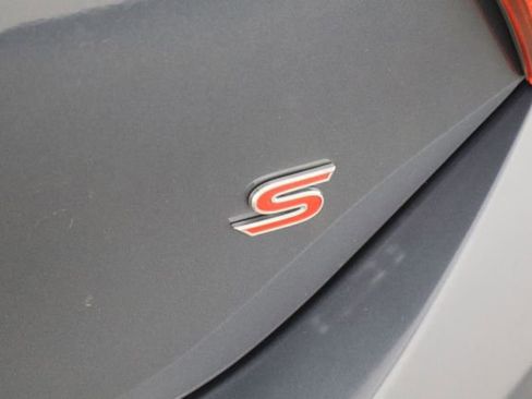 Used 2015 Toyota Corolla S image 36