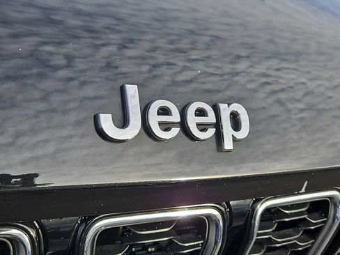 Used 2021 Jeep Grand Cherokee L Limited image 12