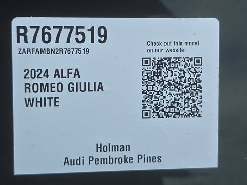 Used 2024 Alfa Romeo Giulia Veloce RWD image 31