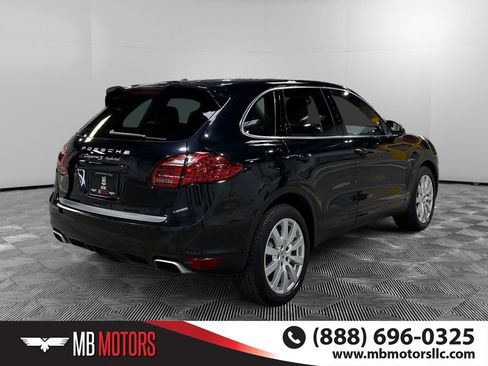 Used 2012 Porsche Cayenne S image 3