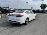 Used 2017 Ford Fusion SE w/ Fusion SE Technology Package image 3