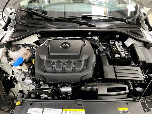 Used 2021 Volkswagen Passat 2.0T SE w/ Luggage Net & Mats Package image 9