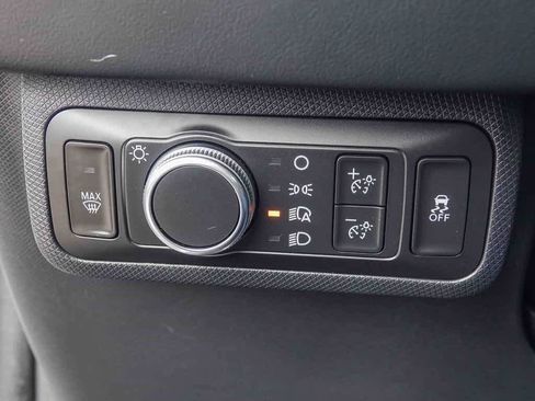 Used 2022 Ford Mustang Mach-E Select image 23