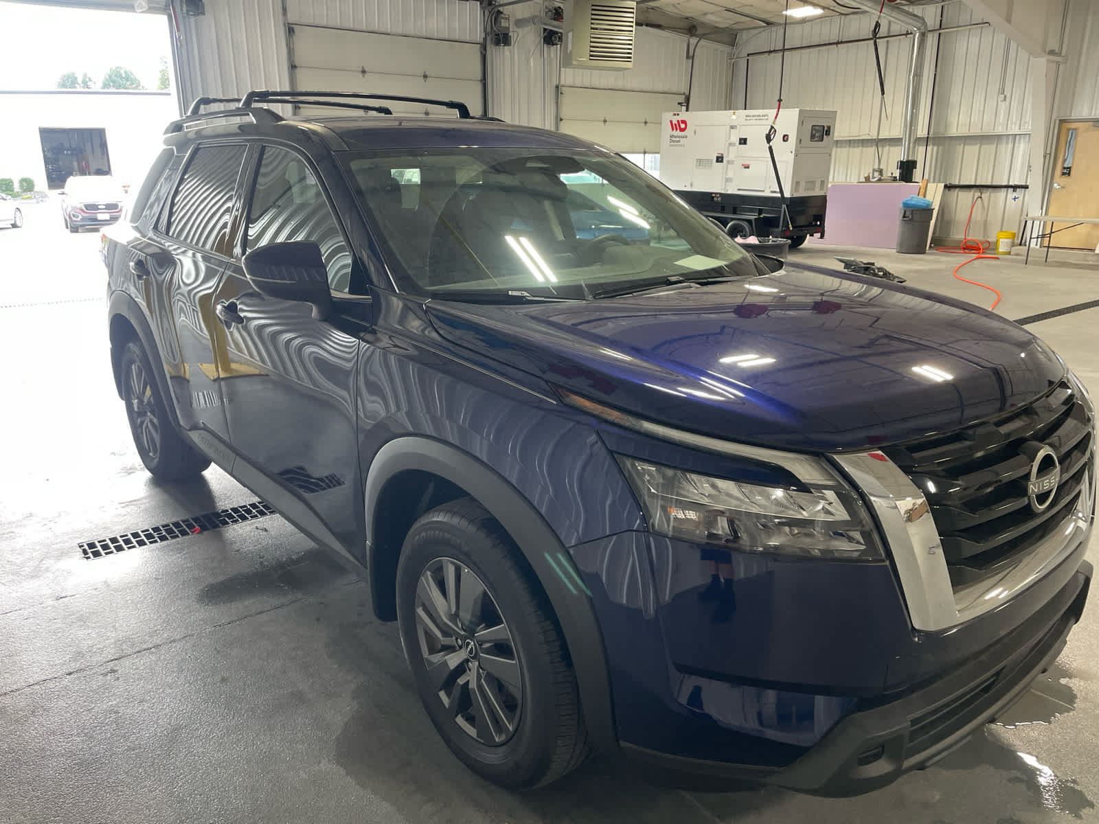 Used 2024 Nissan Pathfinder SV AWD/4WD image 3
