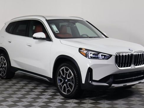 Used 2025 BMW X1 xDrive28i w/ Convenience Package image 3