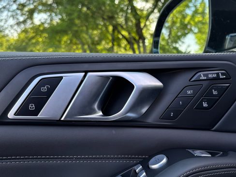 Used 2024 BMW ALPINA XB7 AWD/4WD image 69