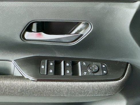 Used 2026 Nissan Kicks SV image 18