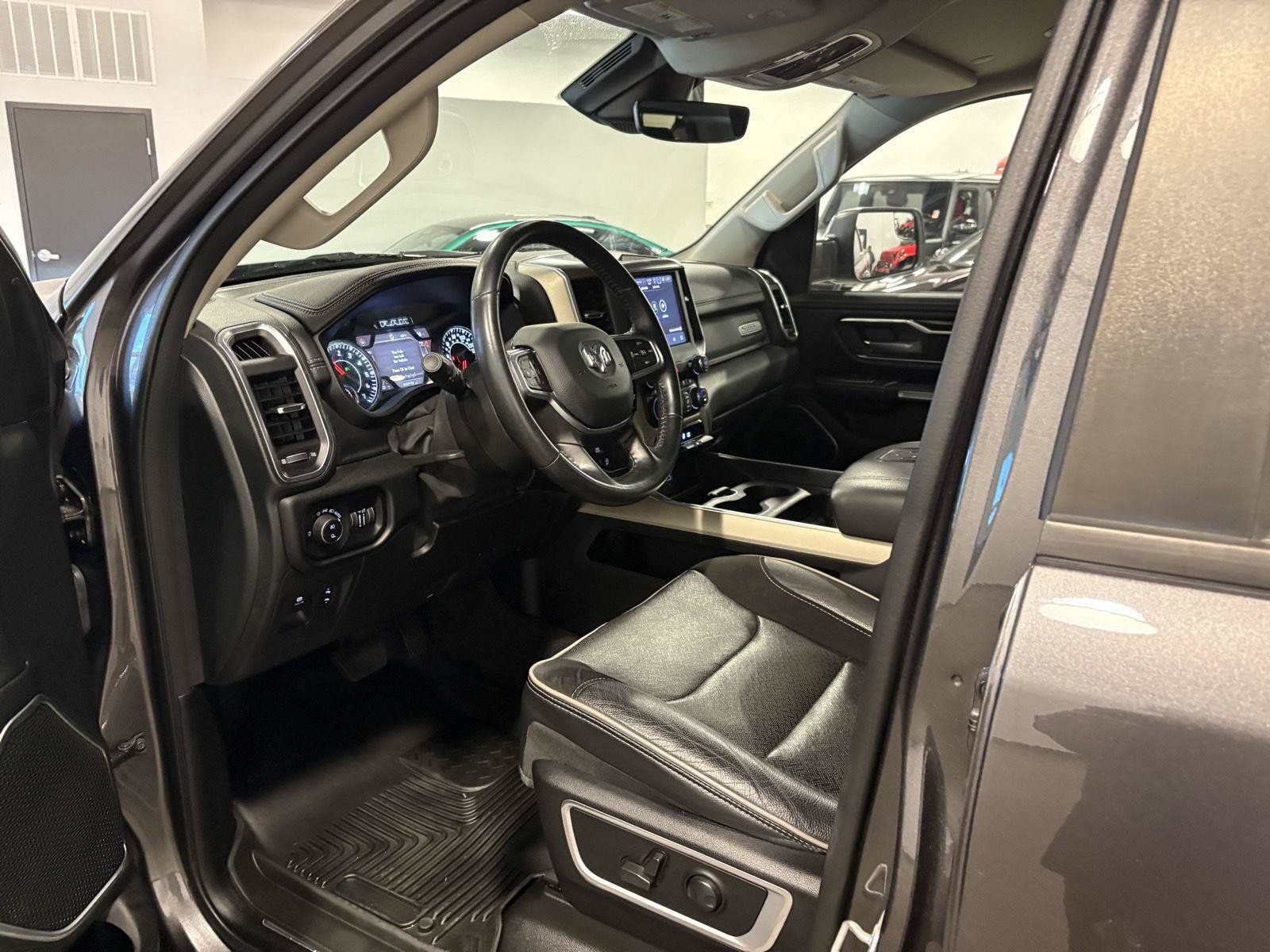 Used 2022 RAM 1500 Laramie AWD/4WD image 11