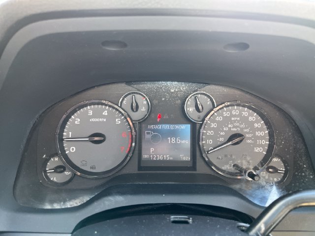 Used 2015 Toyota Tundra SR w/ Tow Package RWD image 7