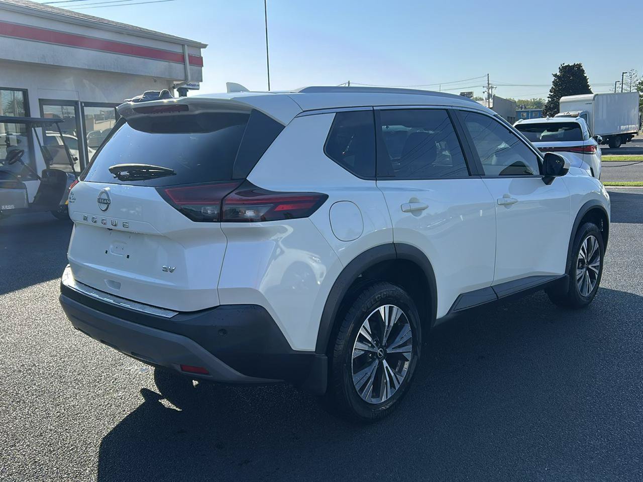Used 2023 Nissan Rogue SV w/ SV Premium B Package FWD image 5