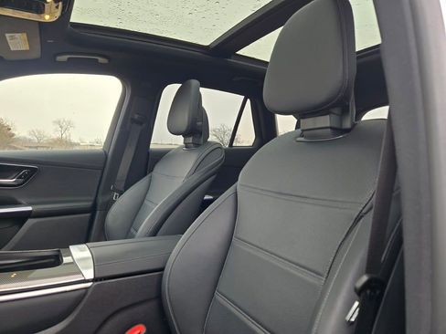 Used 2023 Mercedes-Benz GLC 300 4MATIC image 22